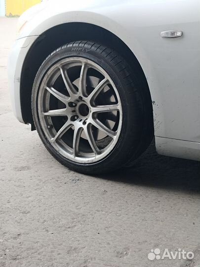 Bridgestone Blizzak Spike-01 23.5/40 R18