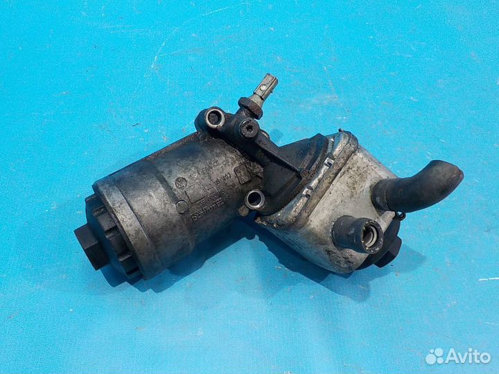 Корпус масляного фильтра volkswagen Passat CC 2008