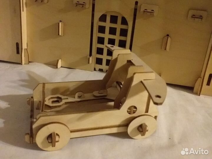 Катапульта из деревянного lego