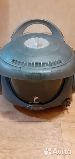 Моющий пылесос bork -1800w