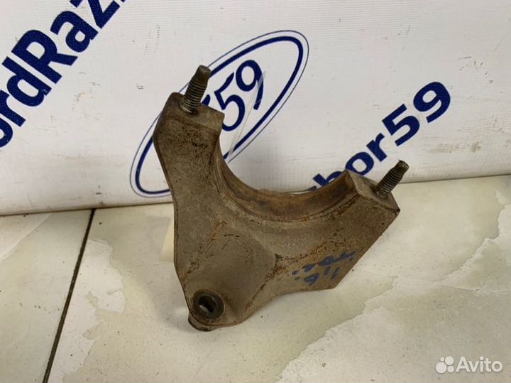 Кронштейн привода Ford Focus 2 CB4 1.6 tdci