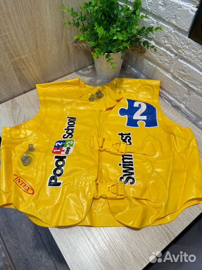 Спасательный жилет надувной для детей