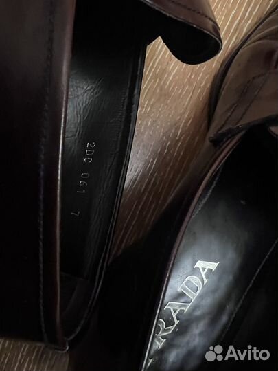 Prada бордовые лоферы (7, 42)
