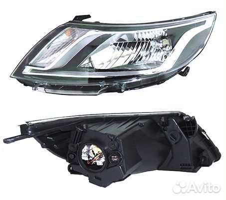 Правая передняя фара на Kia Rio 3 2011