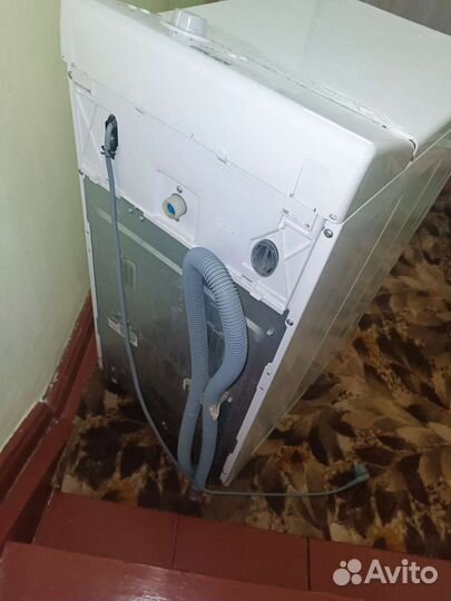 Стиральная машина с вертикальной загрузкой