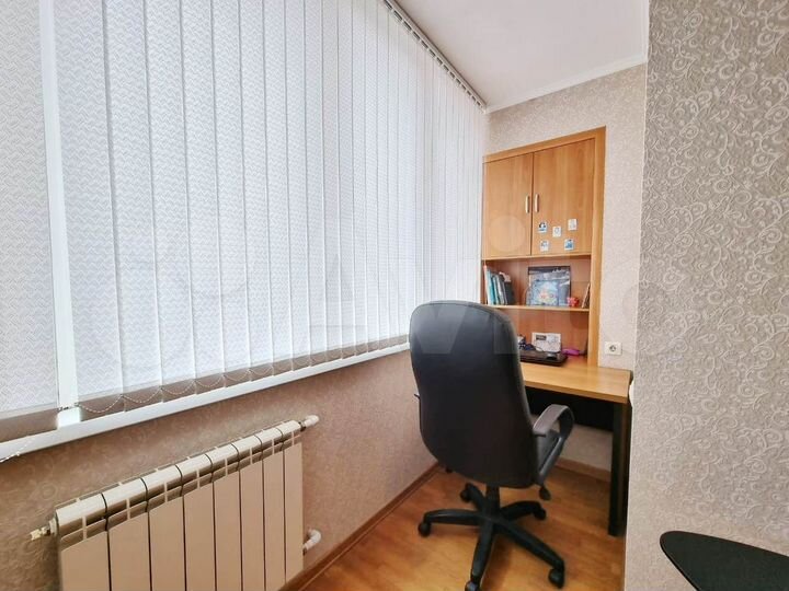 3-к. квартира, 82 м², 3/9 эт.