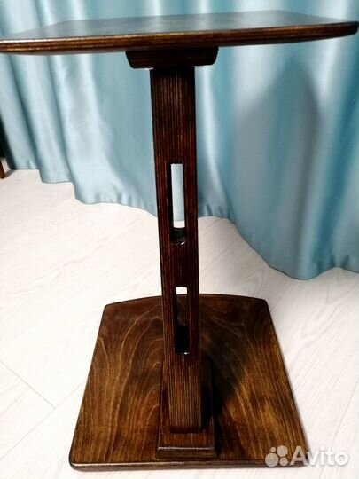 Столик приставной журнальный к дивану из дерева