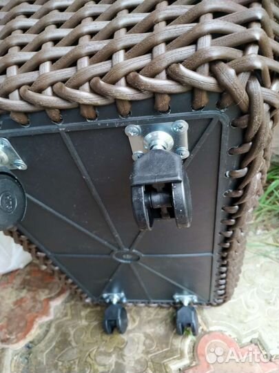 Дровница из ротанга