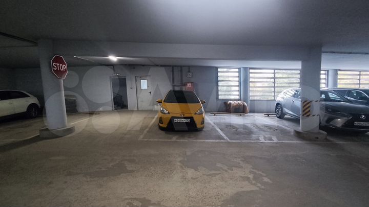 Машиноместо, 15 м²