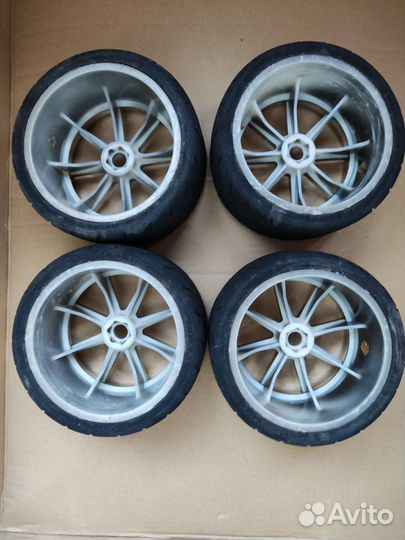 Колёса в сборе для трагги 1/8