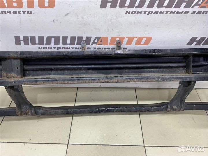 Усилитель переднего бампера VW Пассат Б6