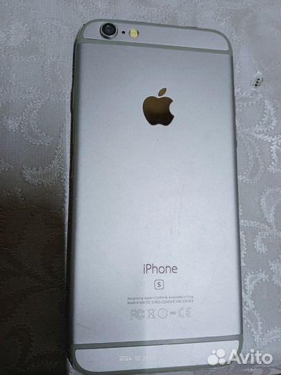 iPhone 6S, 64 ГБ
