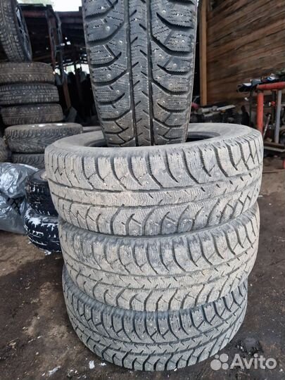 Bridgestone Alenza LX100 21.5/65 R16