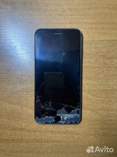 iPhone 8 Plus, 64 ГБ