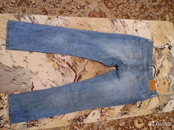 Джинсы levis