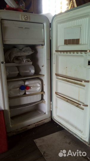 Холодильник ЗИЛ Москва 1965 г.в