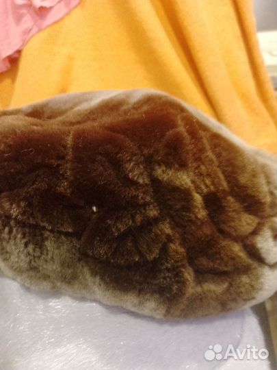 Берет женский мутоновый