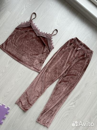 Пижама Женская велюр 42 брюки майка