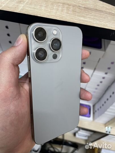 iPhone xr в корпусе 15 pro серый титан