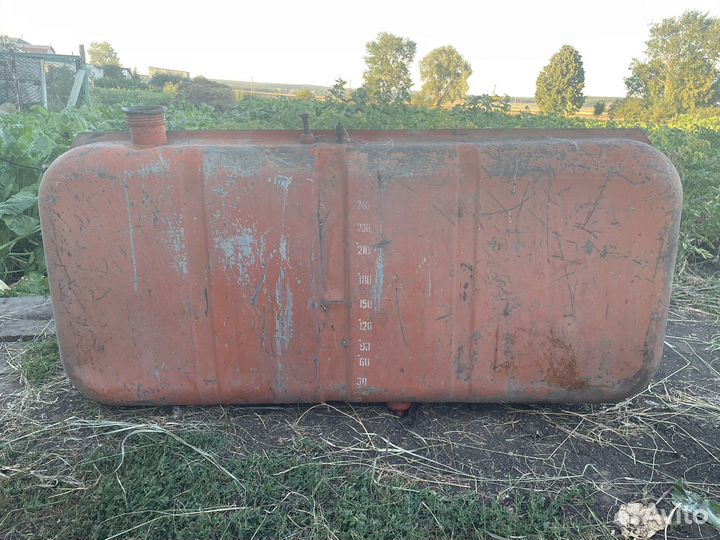 Топливный бак от Комбайна дон, Нива