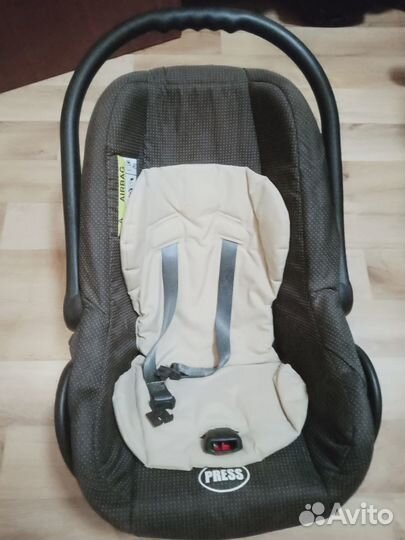 Переноска для детей в машину