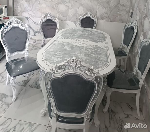 Кухонный стол и стулья. Обеденная группа