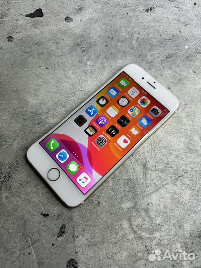 iPhone 6S, 32 ГБ