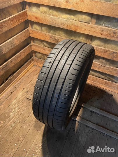 Pirelli P Zero 275/50 R20