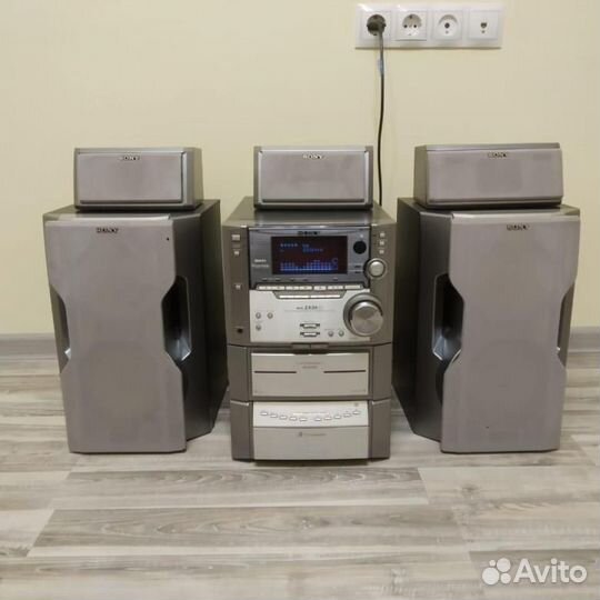 Музыкальный центр Sony MHC- zx30av