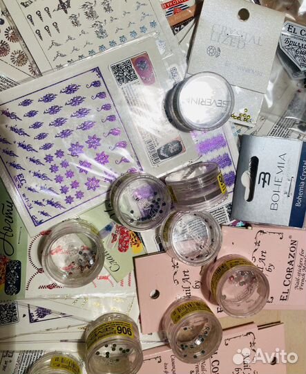 Материалы для дизайна ногтей пакетом