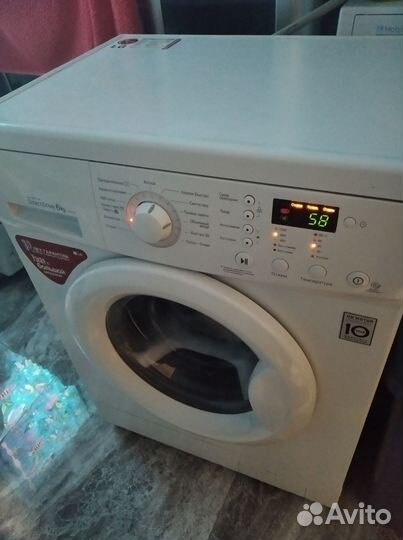 Стиральная машина и холодильник