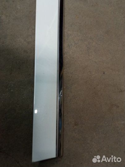 Молдинг двери задний правый Mercedes-Benz Gl-Class