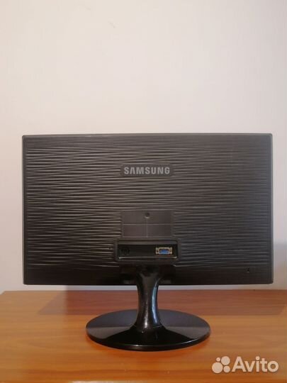 Монитор Samsung syncmaster SA300