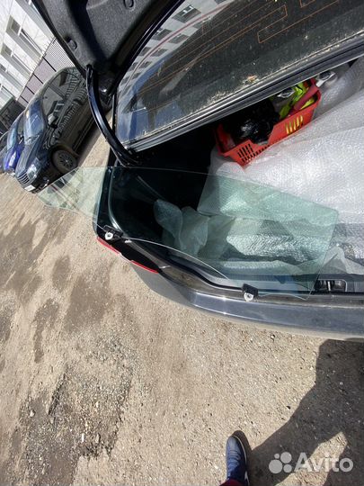 Левое водительское стекло camry 50-55