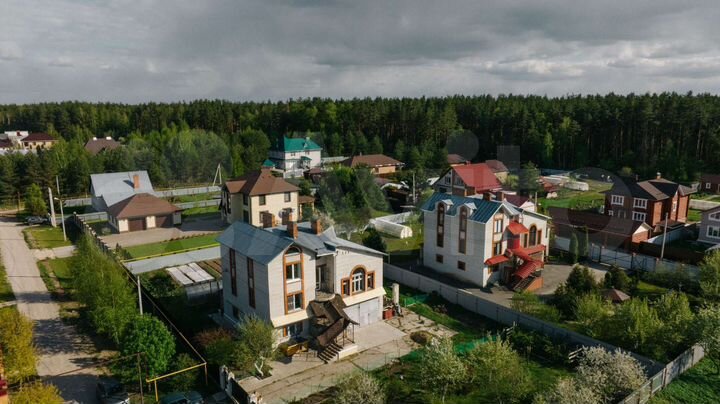 Коттедж 285 м² на участке 19,2 сот.