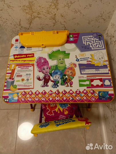 Детский столик со стульчиком