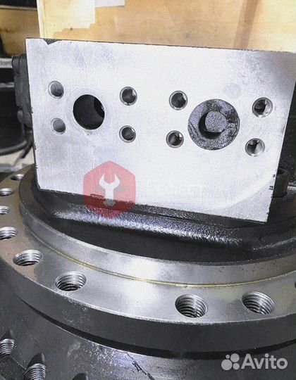 Бортовой редуктор Doosan DX420LC-5