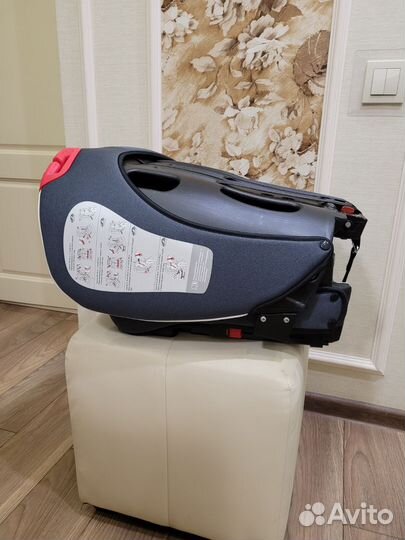 Новое автокресло с Isofix 9-36 кг, 1-12 лет