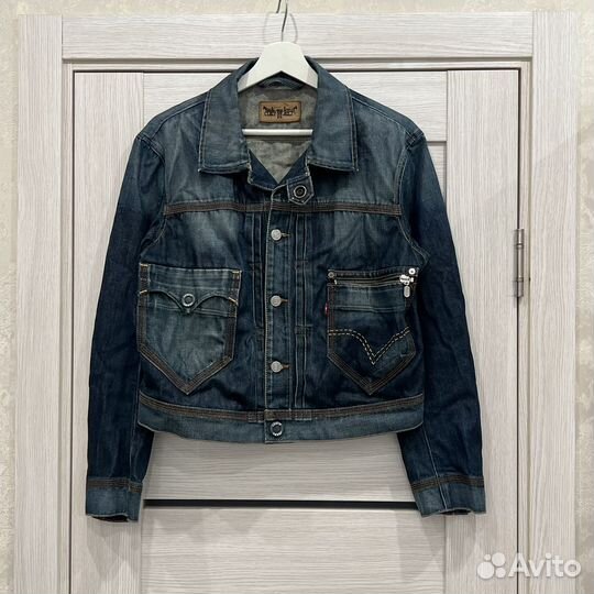 Джинсовая куртка levis