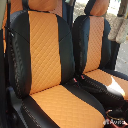 Автомобильные чехлы на Nissan Note (2005-2014)