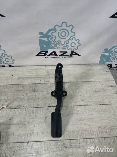 Педаль газа Kia Rio 4