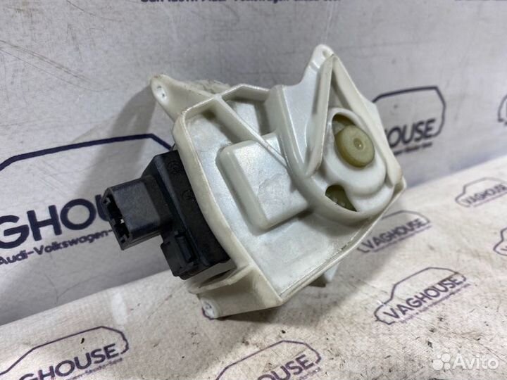 Моторчик заслонки печки Audi S5 8T 4.2 CAU 2008