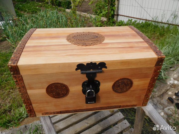 Шкатулки, ларцы, сундуки