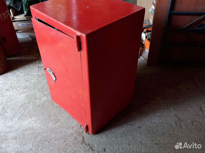 Шкаф металлический сейф