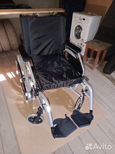 Инвалидная кресло-коляска складная KY954LGC