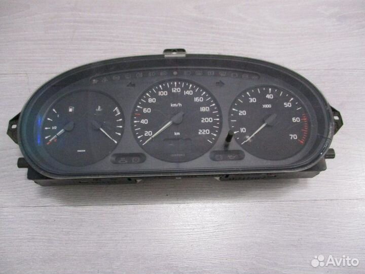 Щиток приборов Renault Megane 1.6 1997