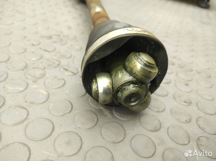 Привод левый Renault Megane BM F4R 770 2.0 2009