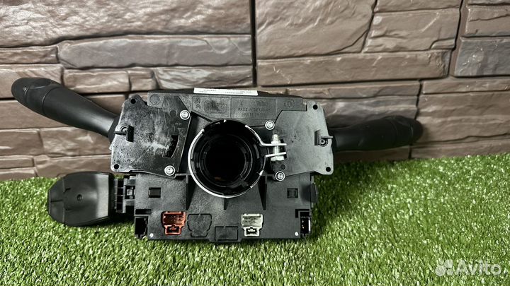 Блок подрулевых переключателей (стрекоза) Peugeot