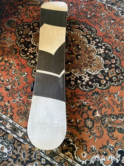 Сноуборд с креплениями и батинками