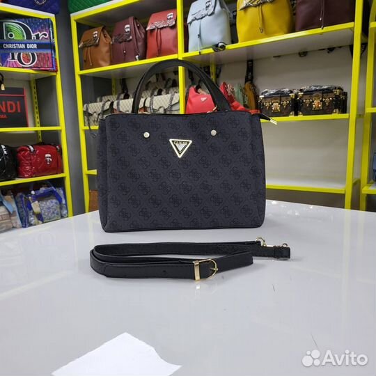 Сумка Guess в наличии